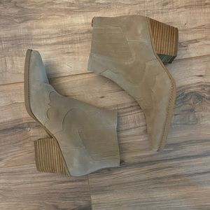 Sam Edelman Women's Winona Ankle Boot camel/taupe color size 9